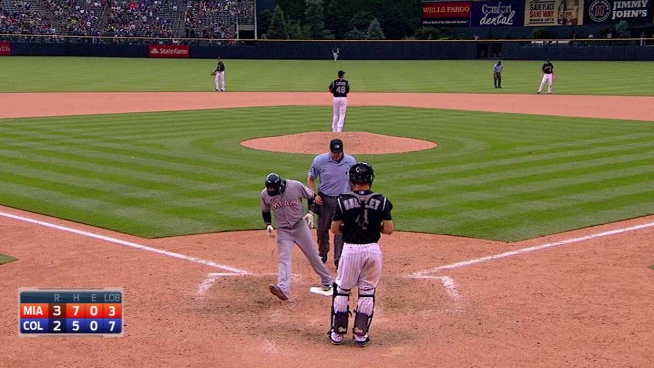 Hechavarria launches Marlins to 10-inning win