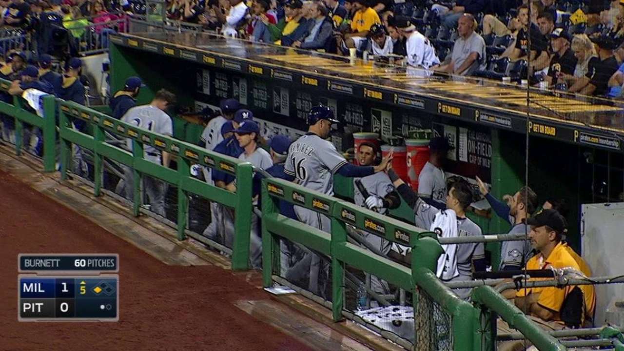 Nelson guió triunfo de Cerveceros bajo la lluvia