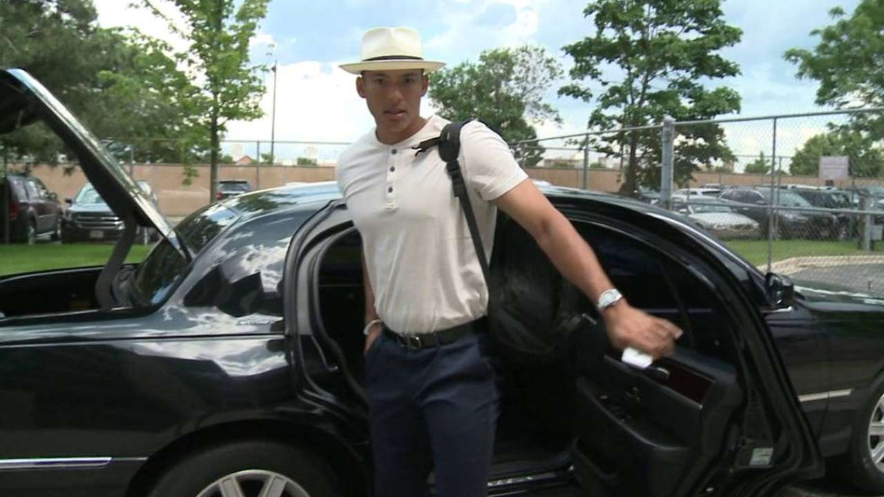 Correa arrives for ML debut