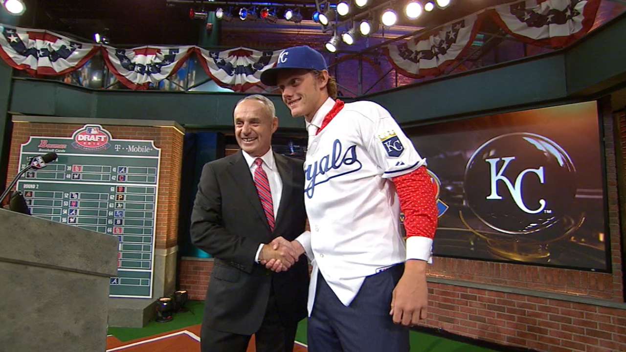 Royals draft RHP Russell No. 21