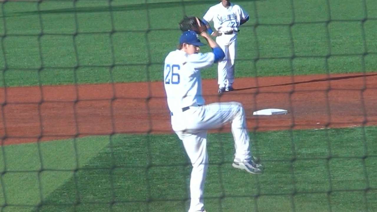 Yankees draft lefty Degano in second round
