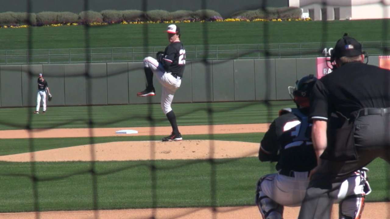 Mariners draft RHP Moore No. 72