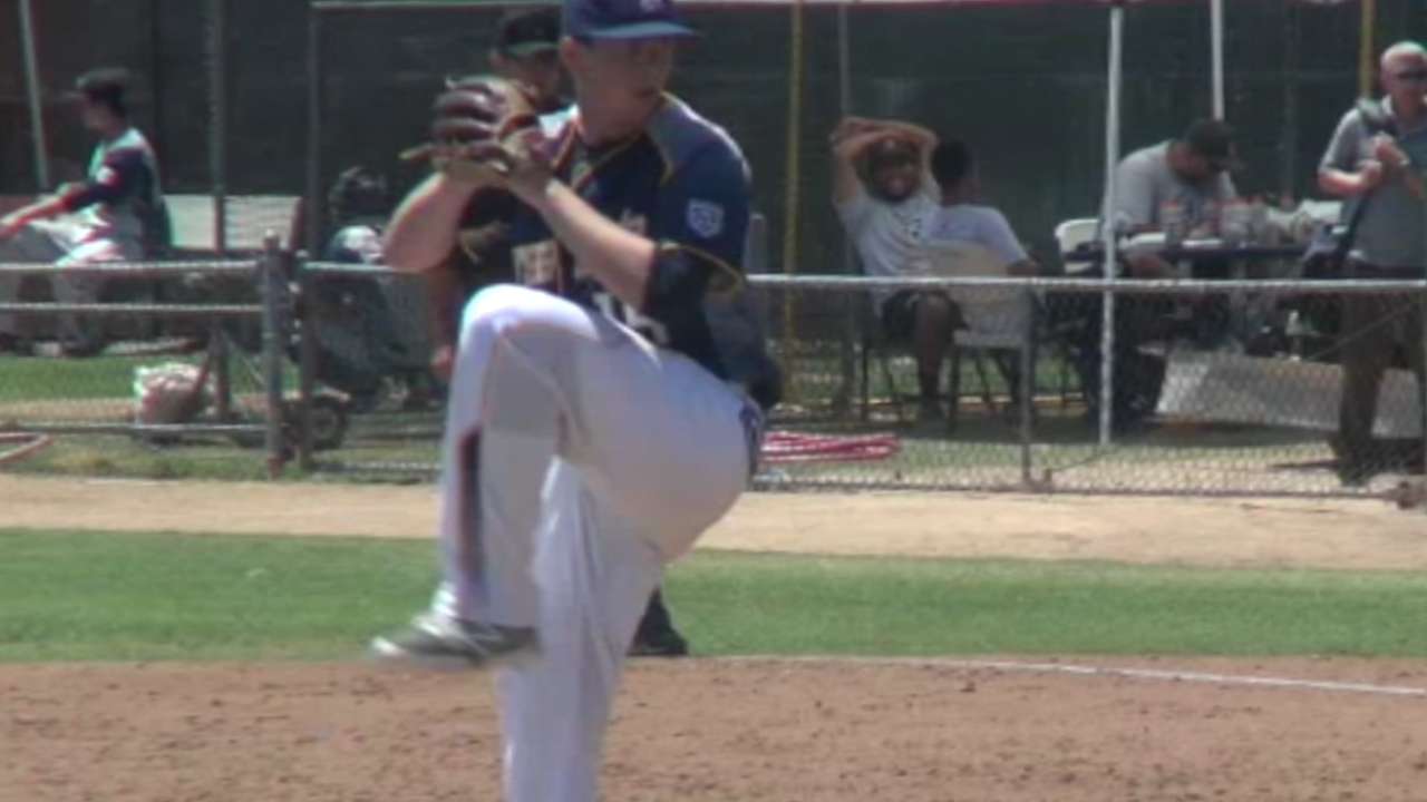 Yankees draft RHP Finley No. 92