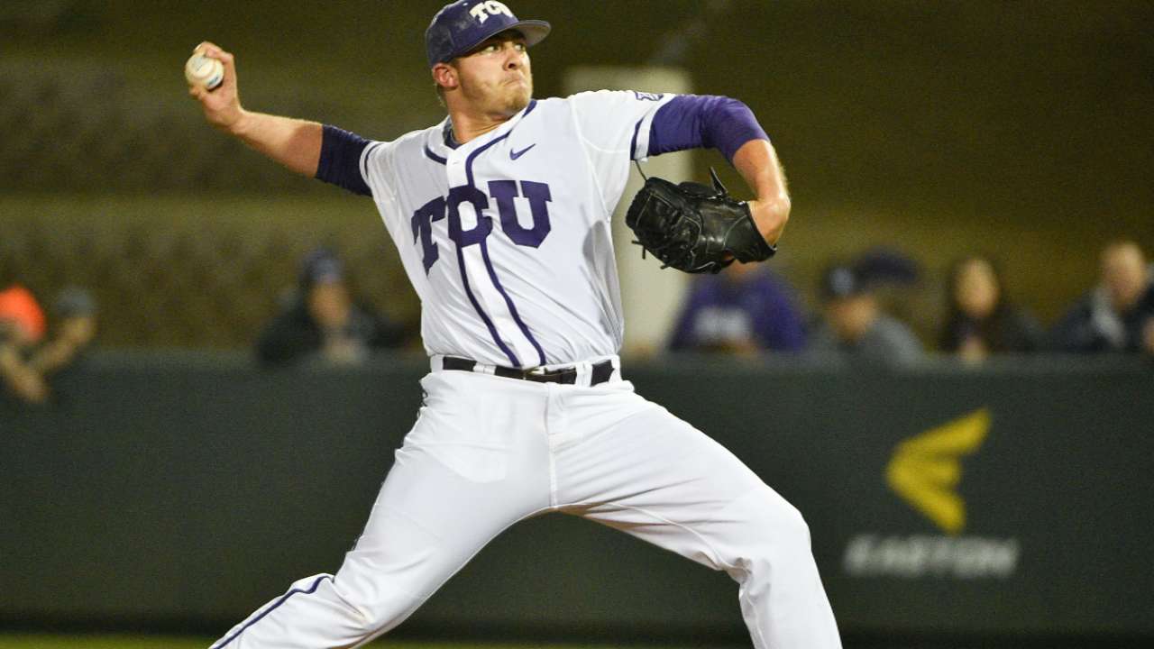 Astros sign additional 9 Draft picks after Tucker