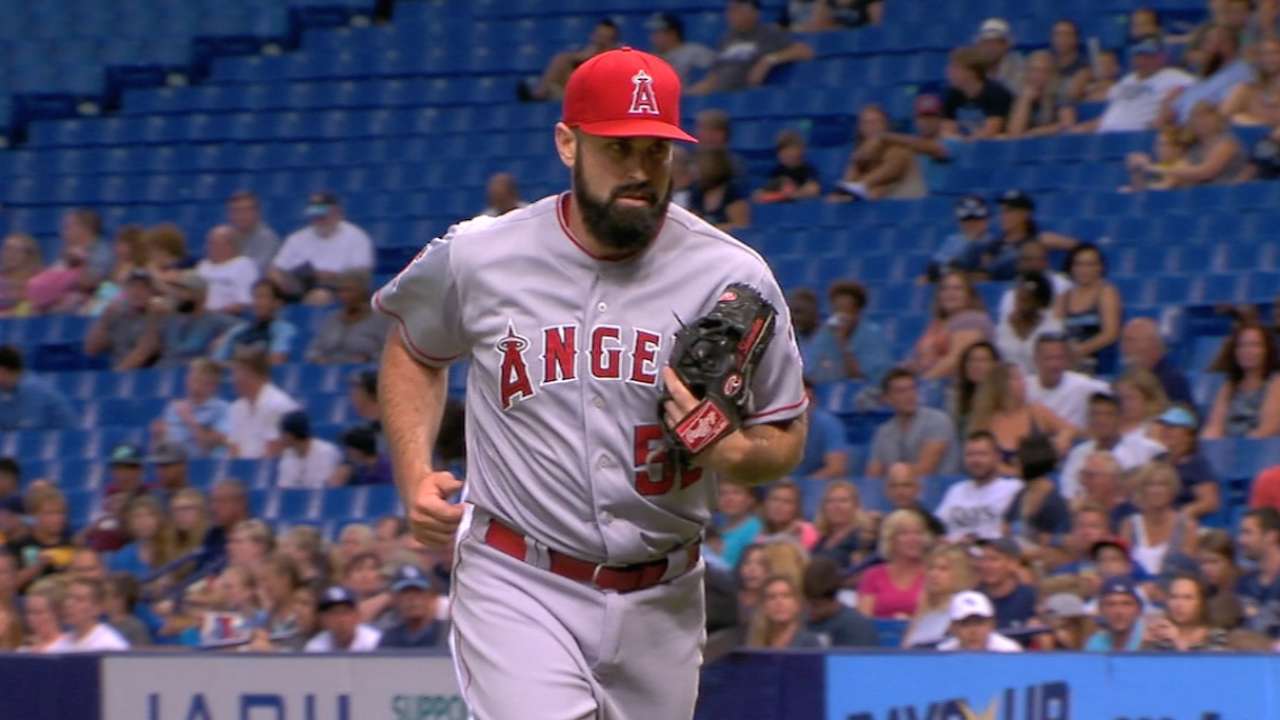 Shoemaker's solid outing