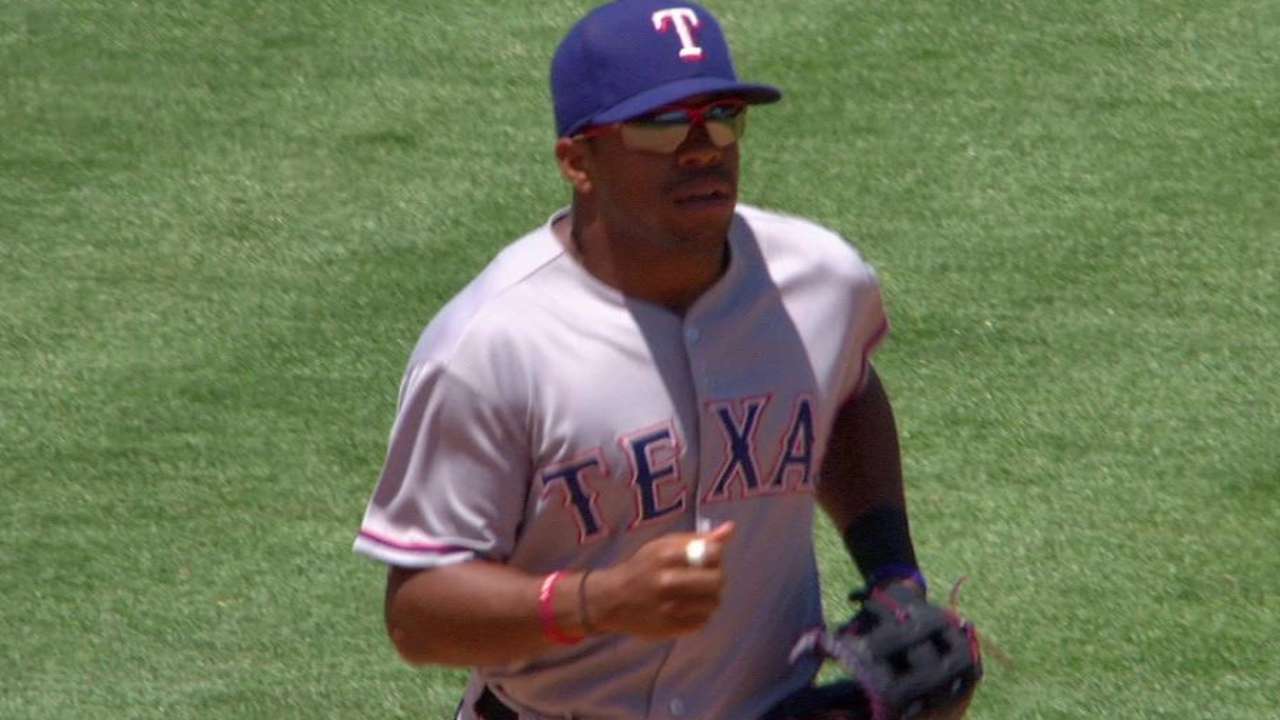 DeShields nabs Fuld at home