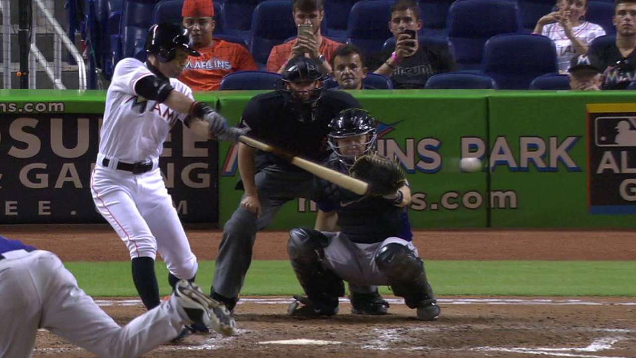 Ichiro passes Frisch with single