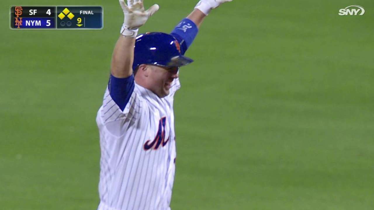 Mets evitan barrida con batazo de oro de Cuddyer