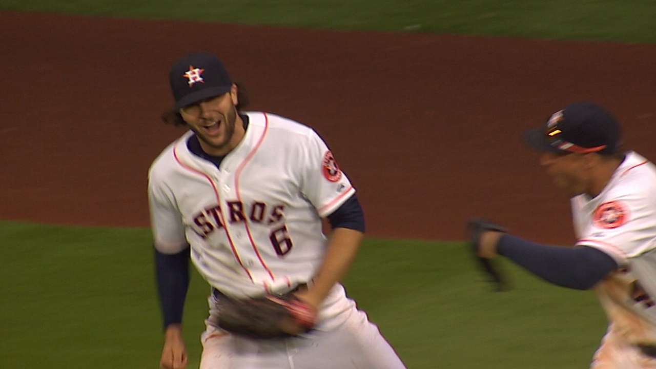 Astros, fans bid farewell to Tal's Hill after '16