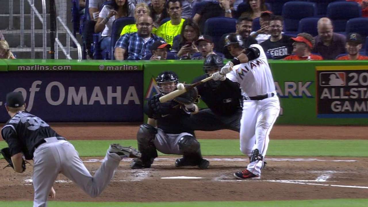 Dominicano Ureña domina y guía triunfo de Marlins