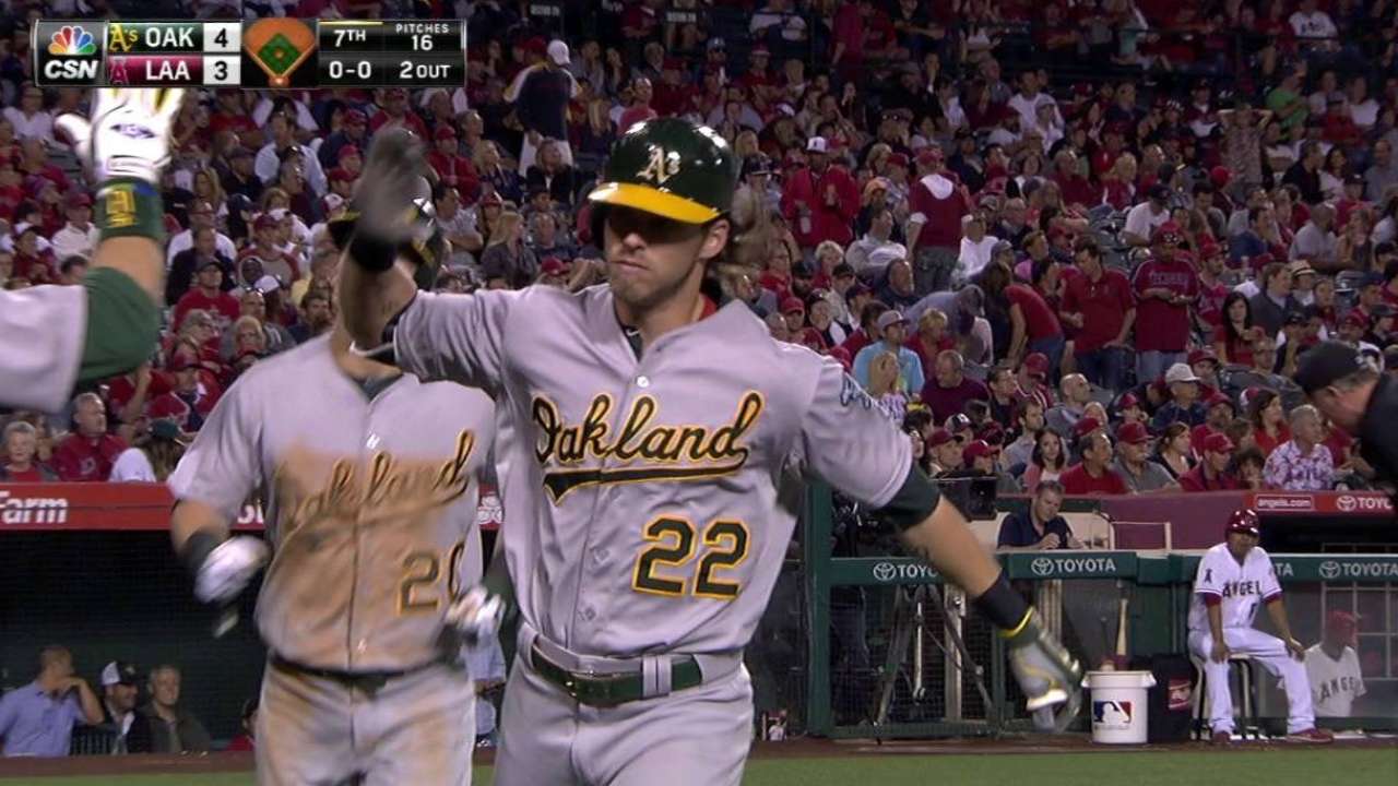 Reddick's two-run blast
