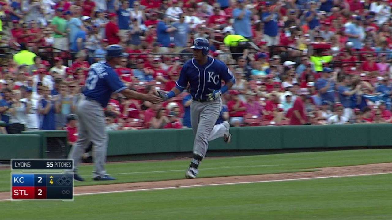 Perez's solo home run