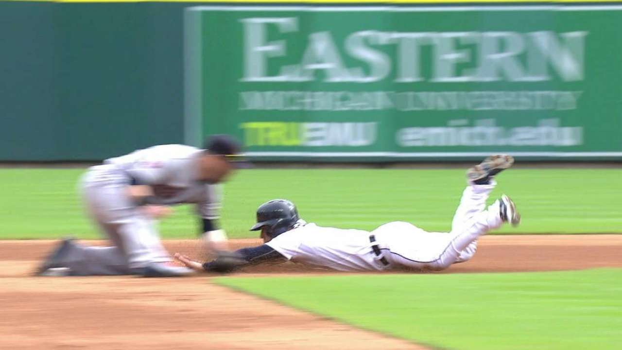Iglesias safe at second