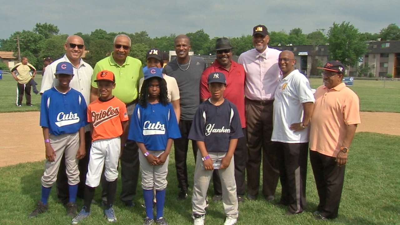 Jones, MLBPA celebrate Mosher Little League
