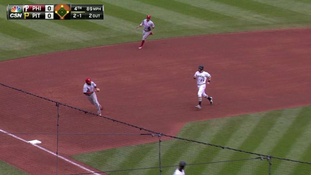 Hamels escapes a jam