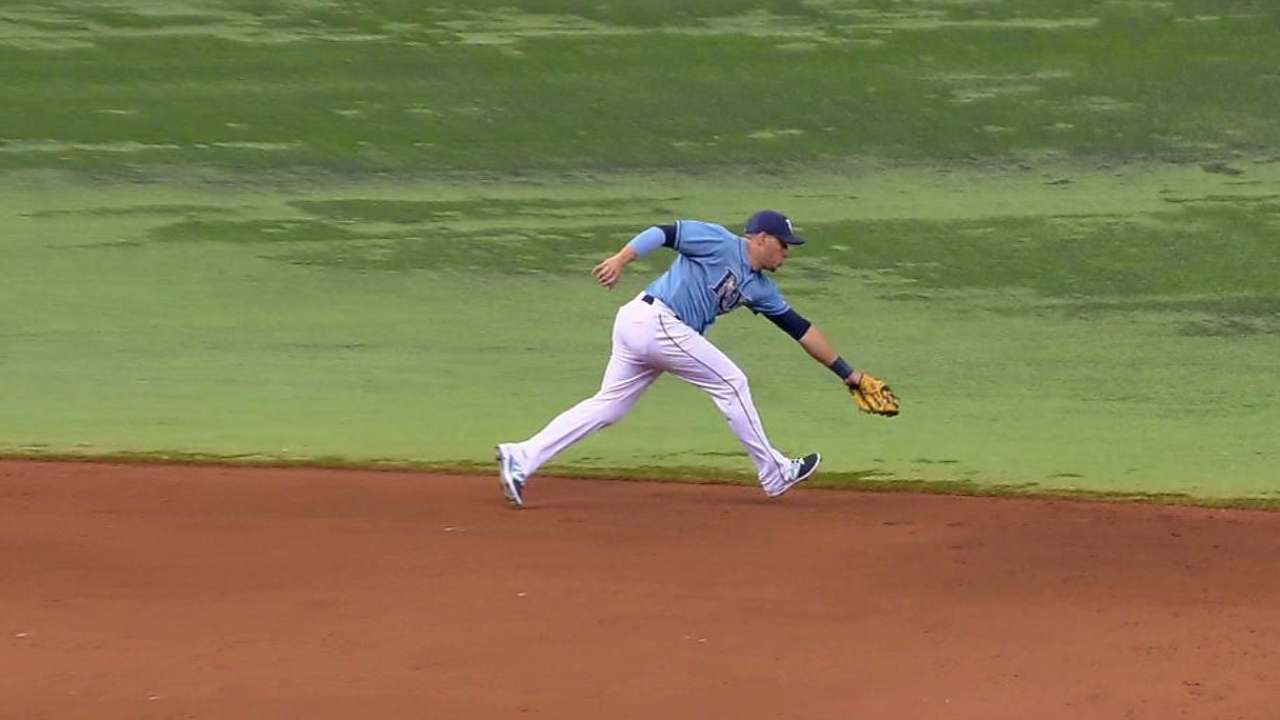 Cabrera's nice defense at short