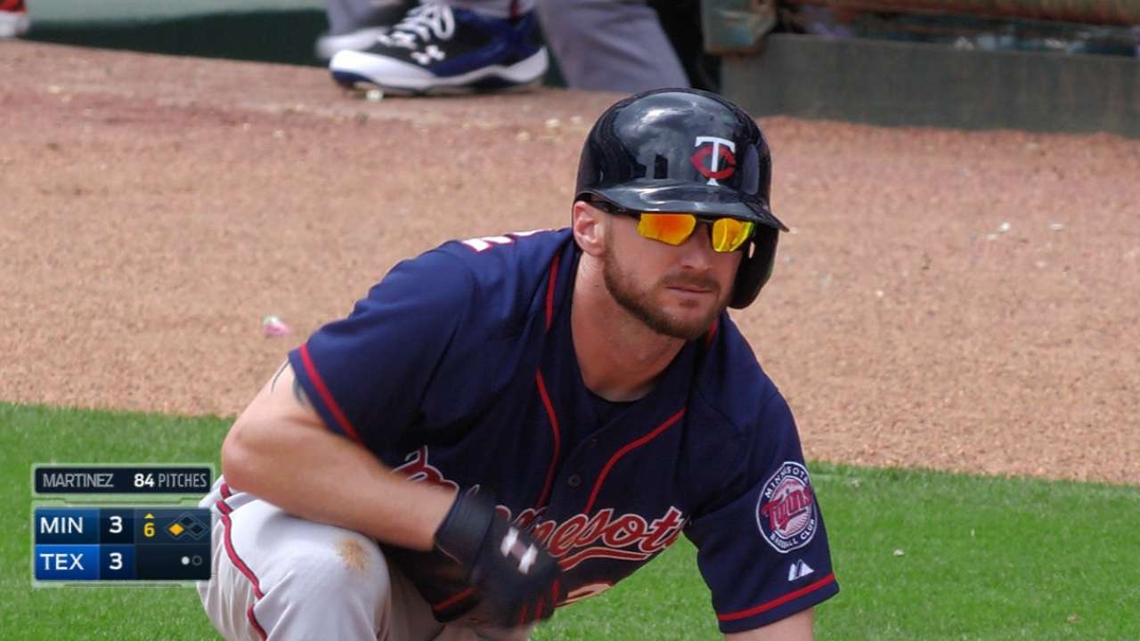 Twins hit three triples in 6th