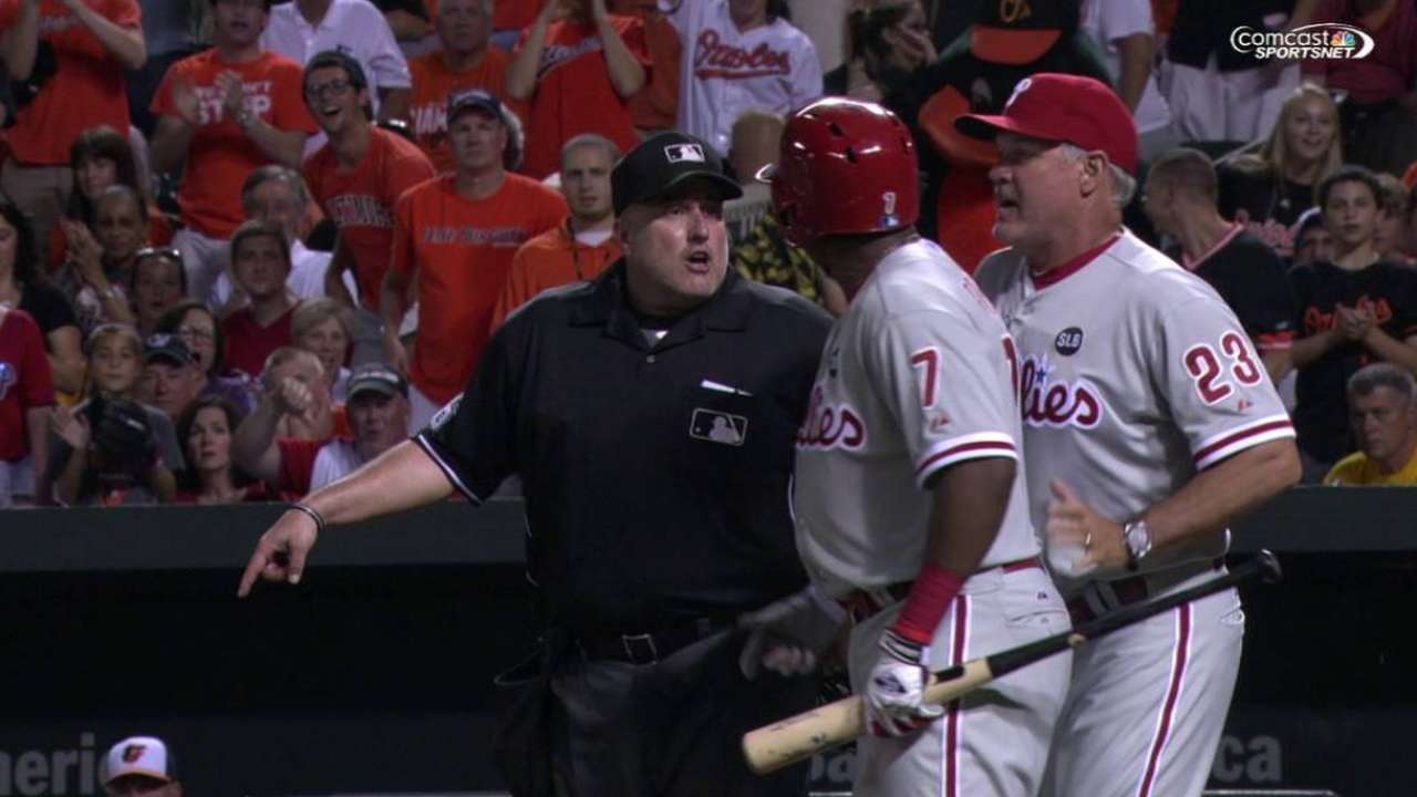 Franco ejected; Phillies can't pick up slack