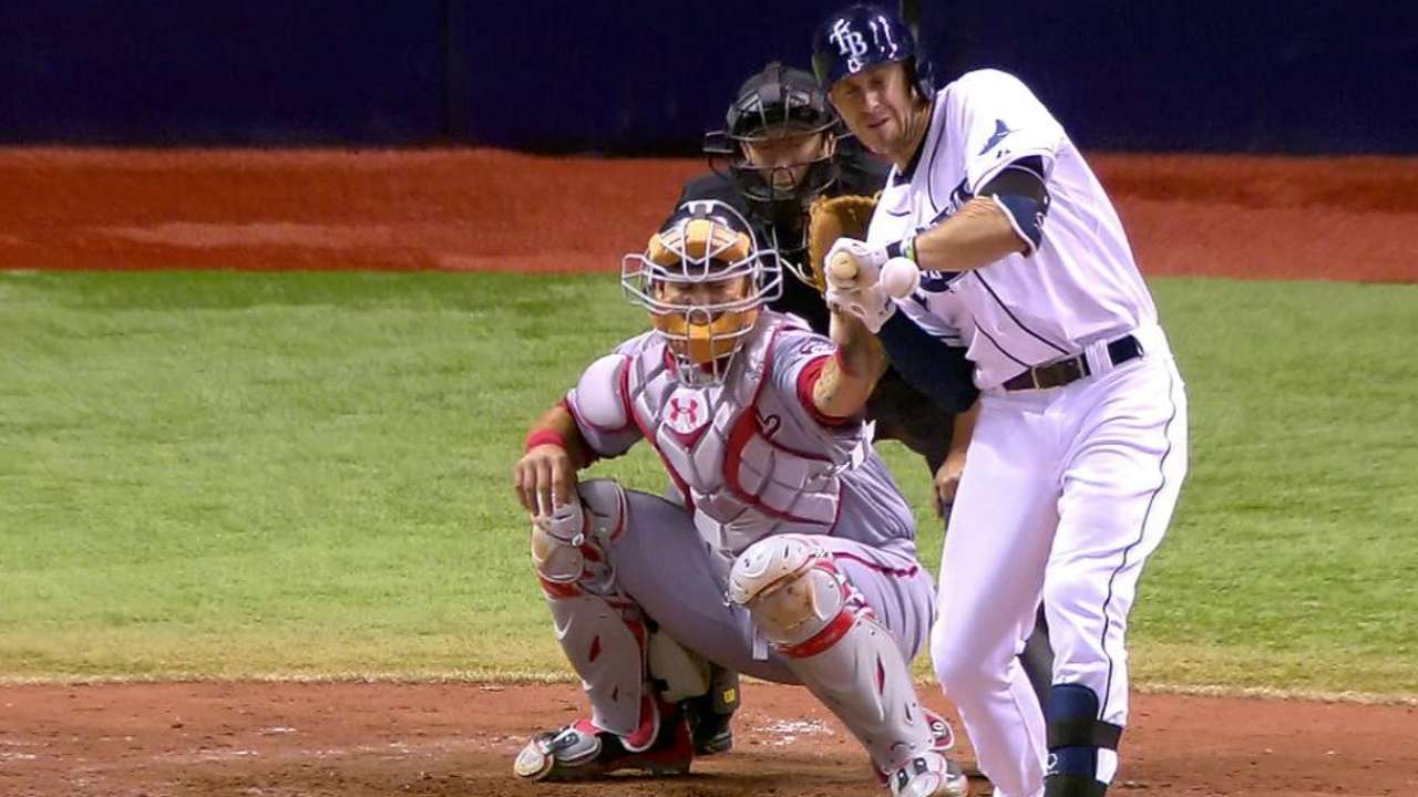 Longoria exits after HBP on left wrist