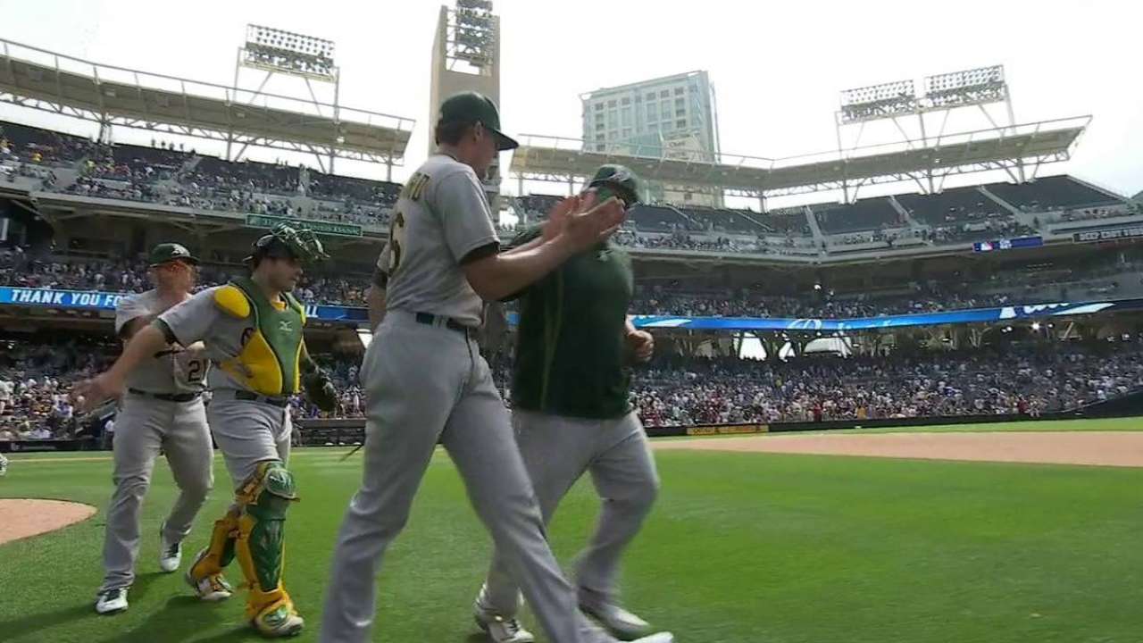 Clippard shuts the door