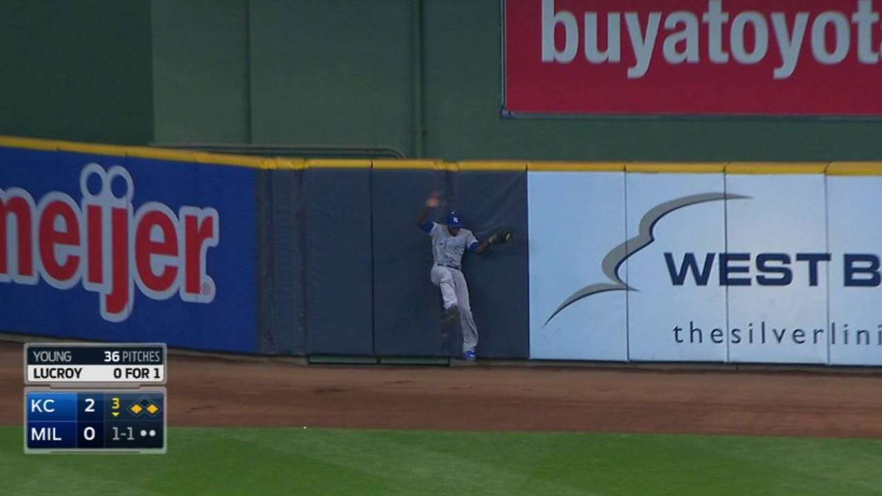 Cain makes a leaping catch