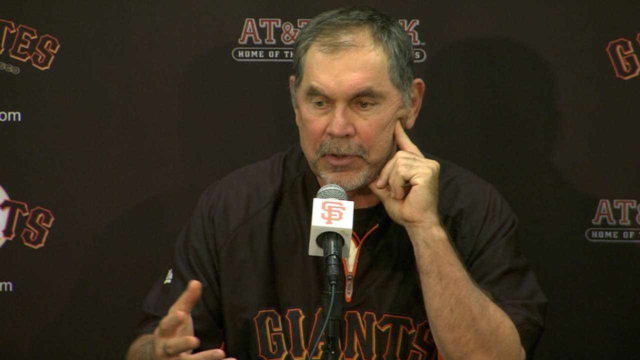 Bochy expects more from Giants at home