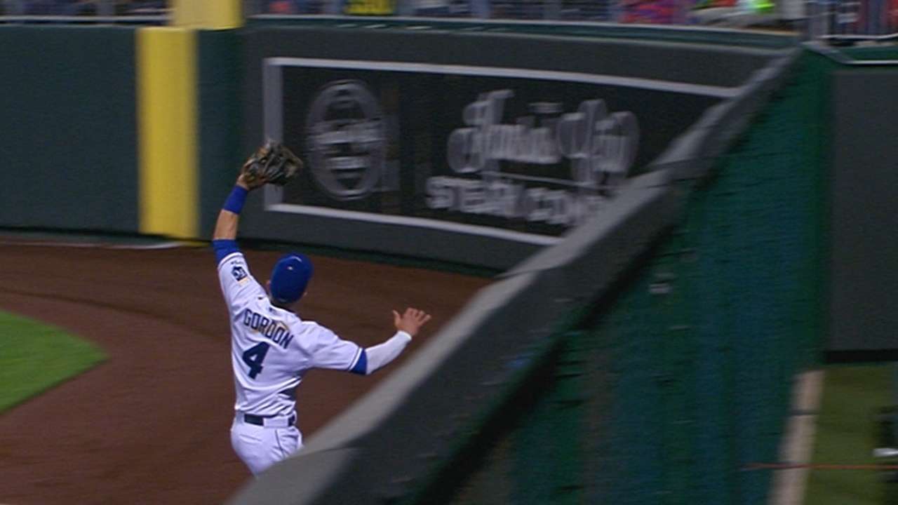 Gordon adds to list of wall-crashing grabs