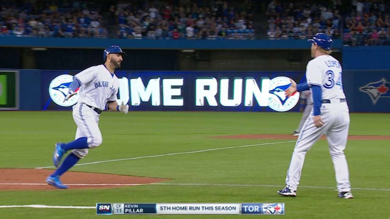 Pillar's solo homer