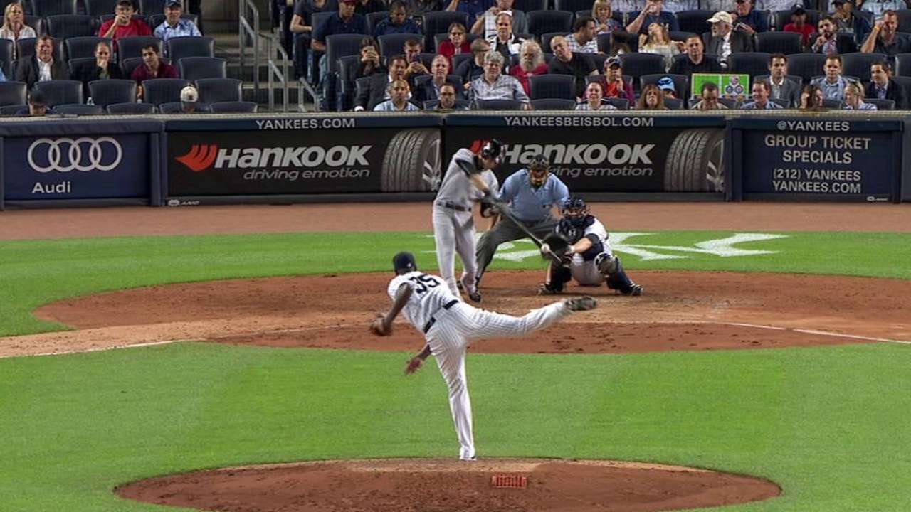 Yelich's homer breaks up no-no