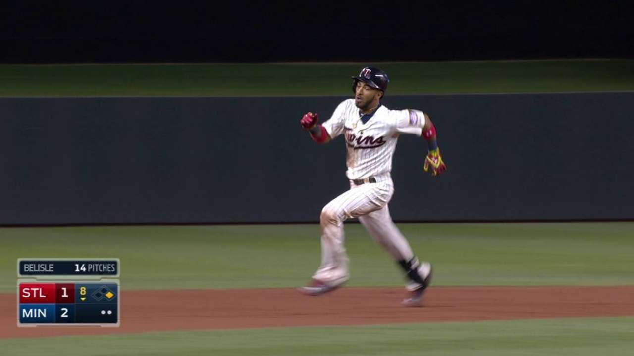 Milone dominó a los Cardenales y Twins ganaron