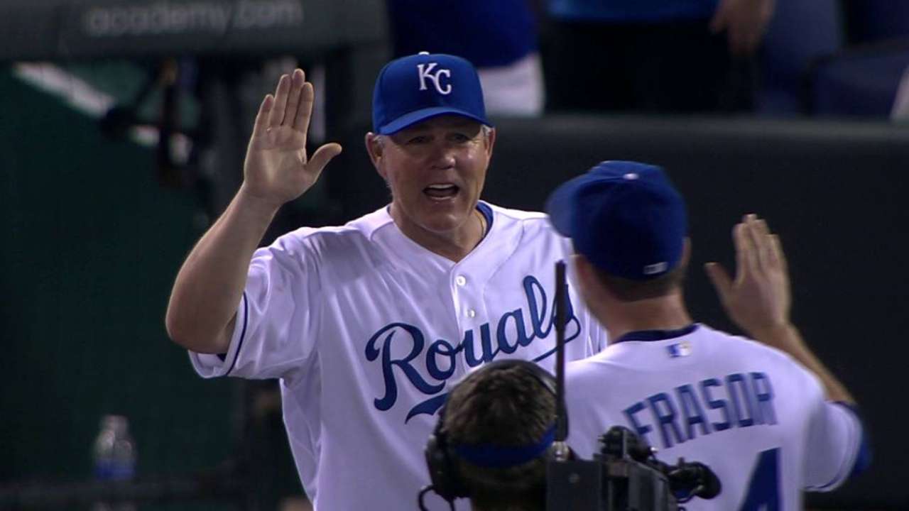 Yost ties Herzog with 410th managerial win