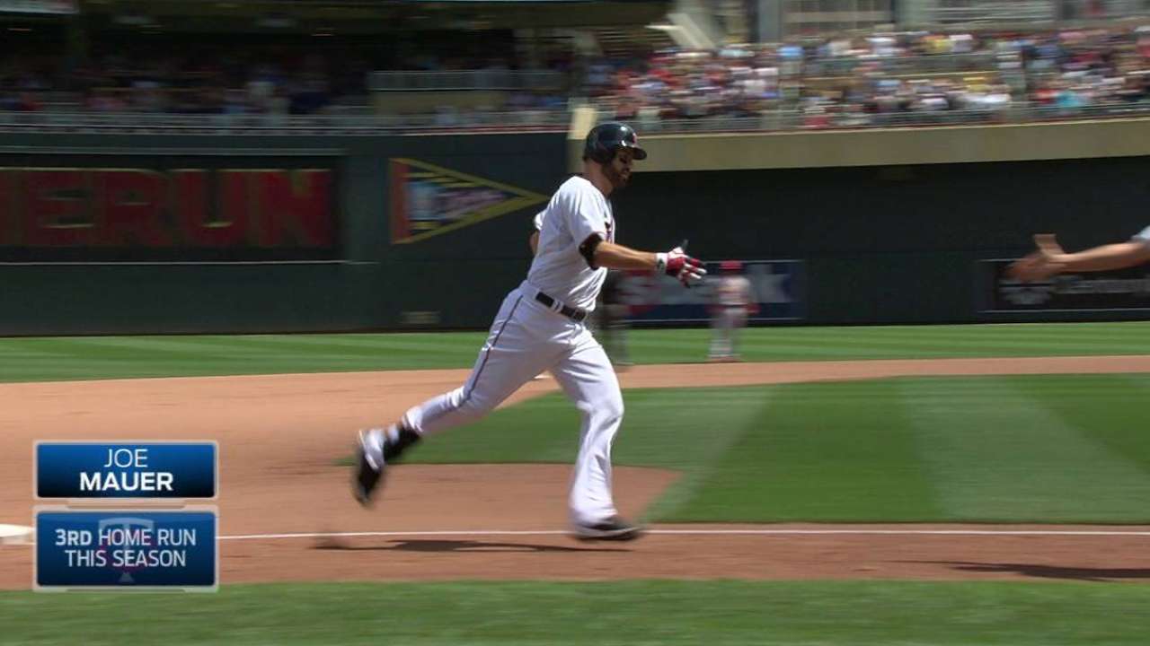 Mauer's game-tying solo homer