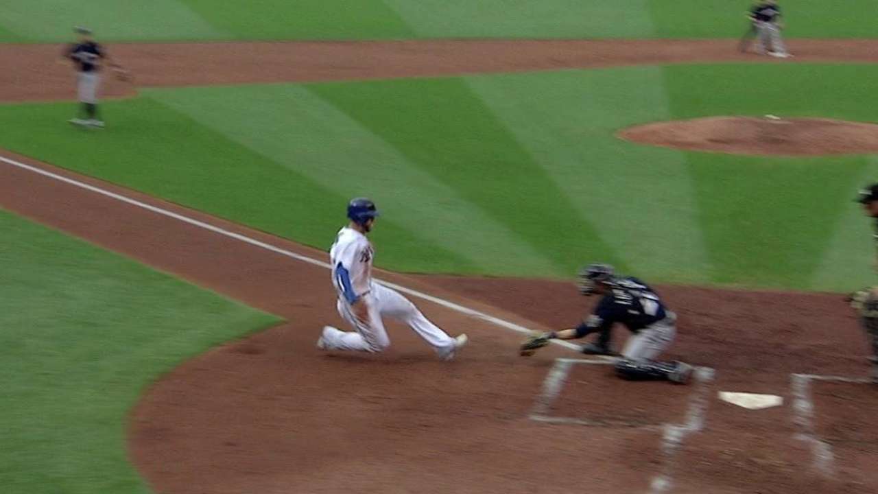Peterson throws out Gordon