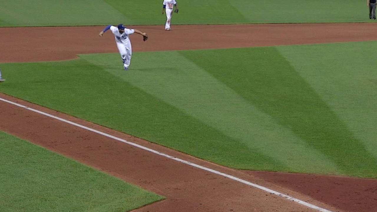 Moose's barehanded play