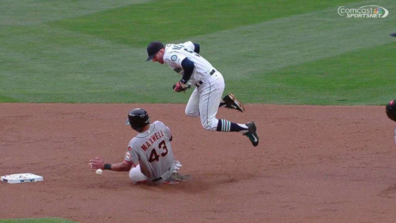 Arias' RBI grounder