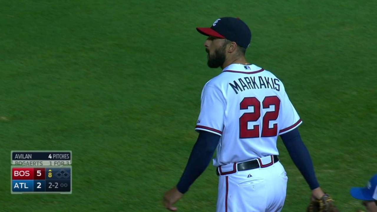 Markakis' running grab
