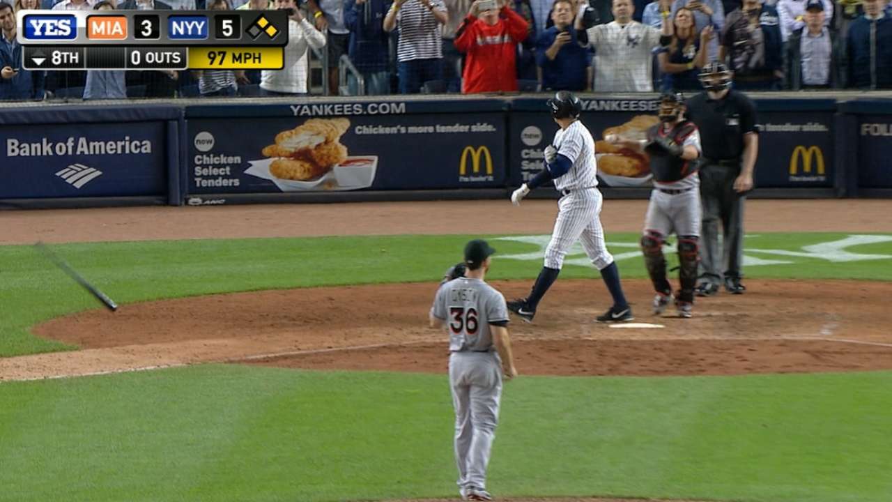 Dyson walks A-Rod in the 8th
