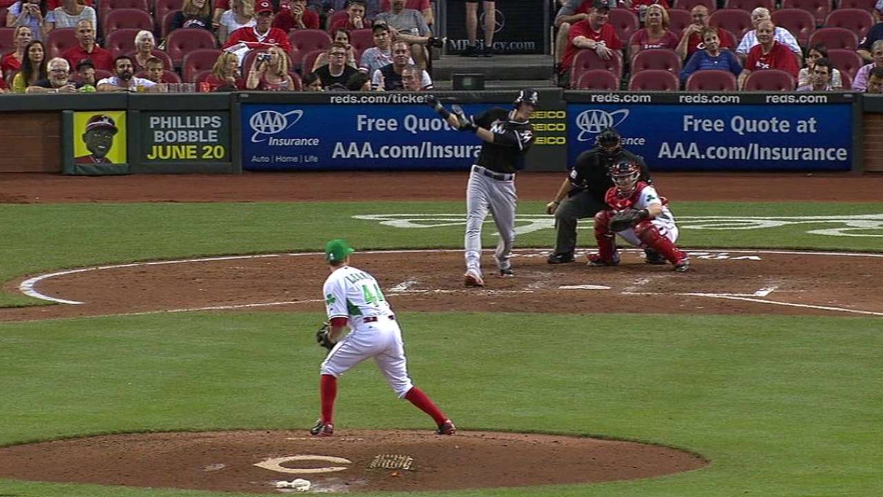 Yelich singles to break up no-no