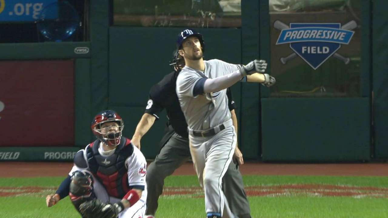 Souza Jr.'s solo blast