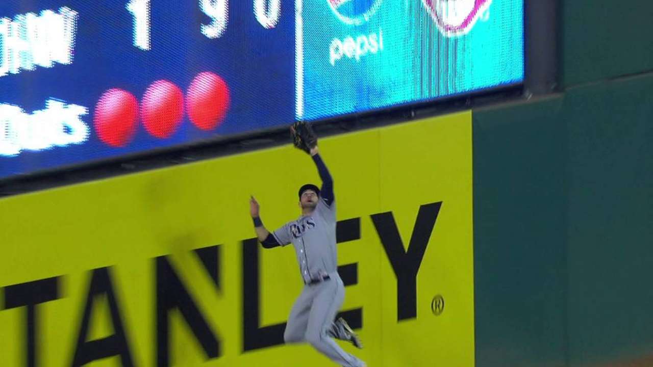 Kiermaier's leaping catch