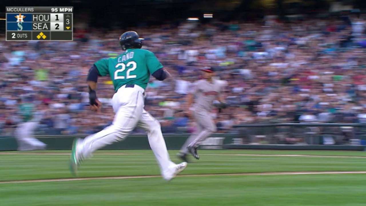 Middle of the order finds groove vs. Astros