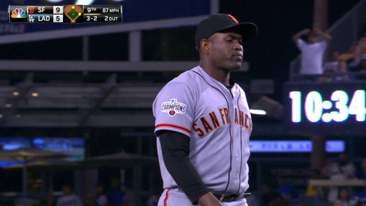 Casilla closes the door