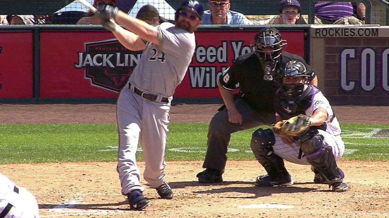 Lind's solo homer