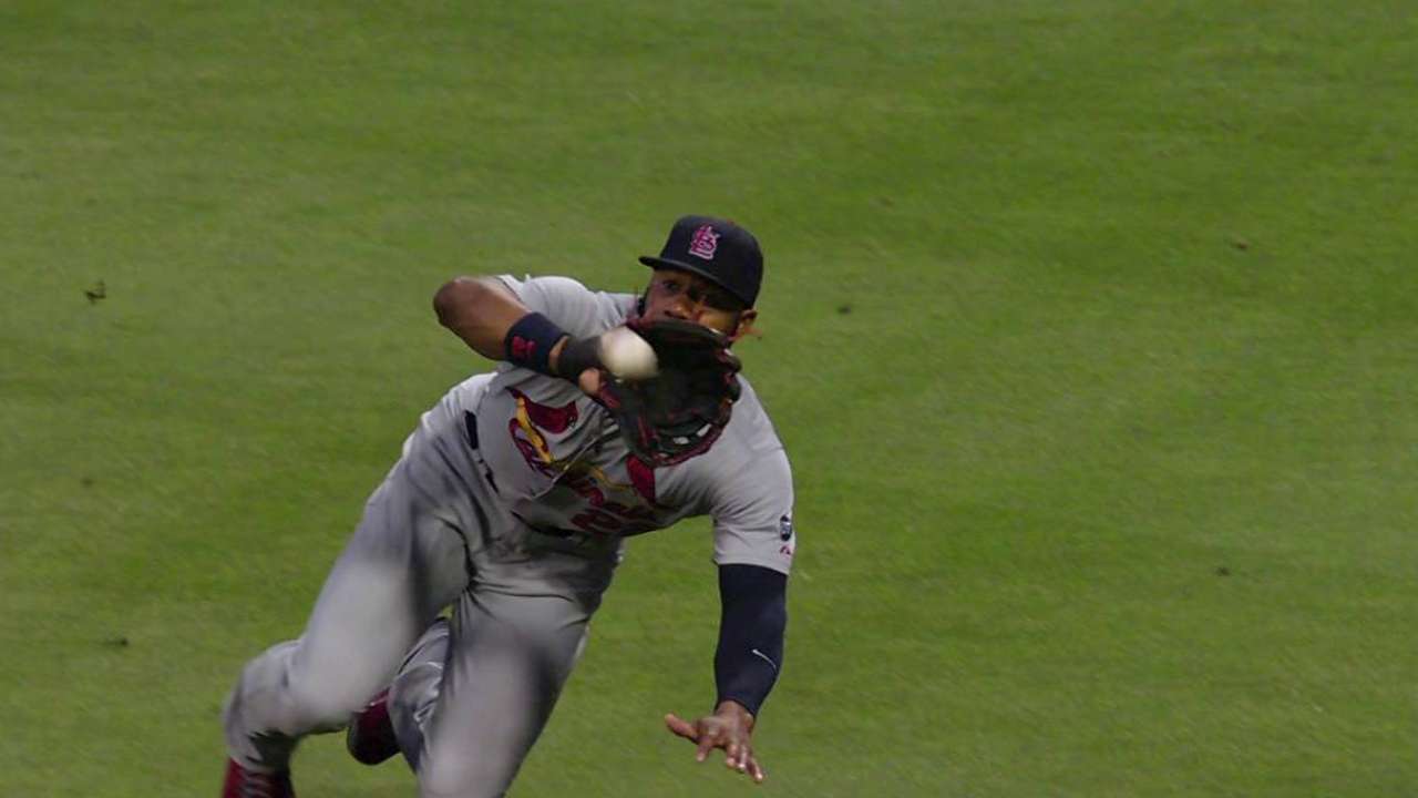 Heyward's diving grab