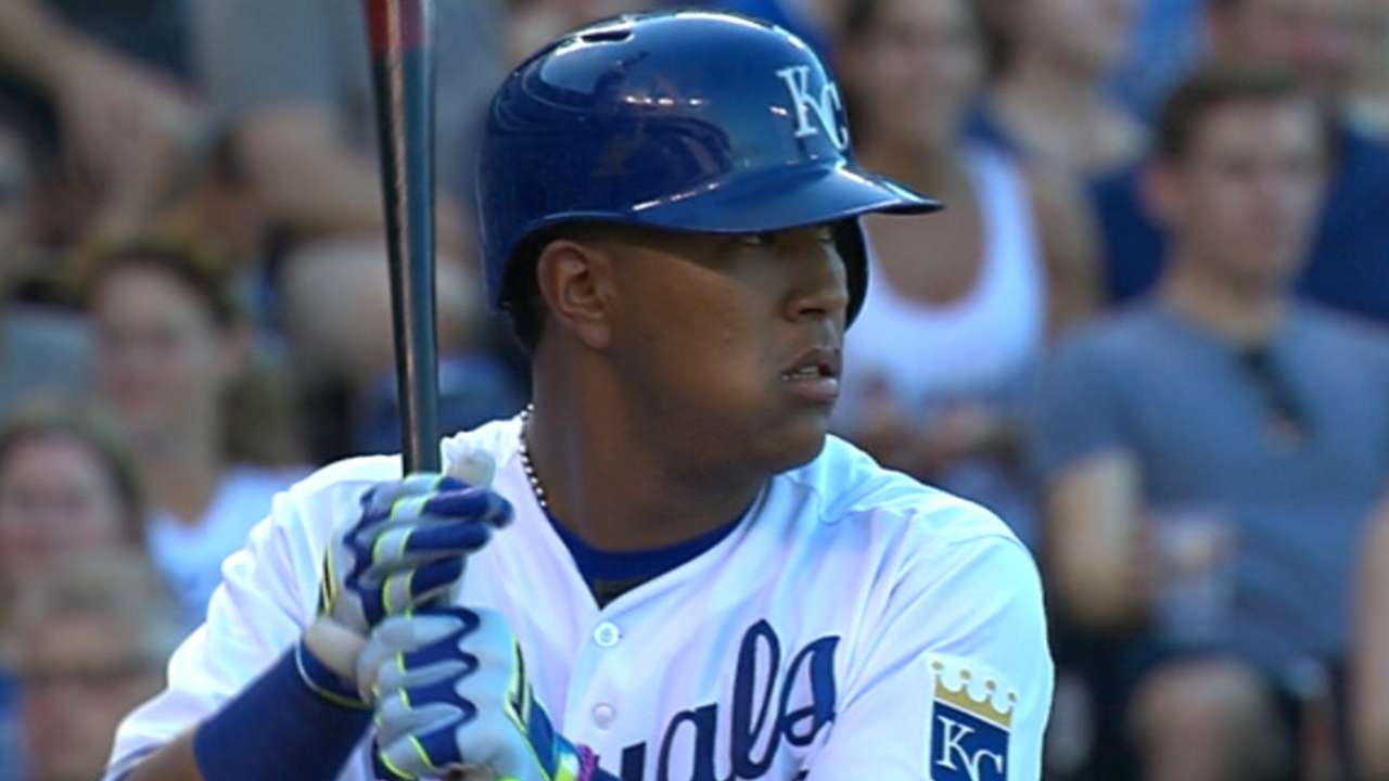 Must C: Perez hits mammoth shot