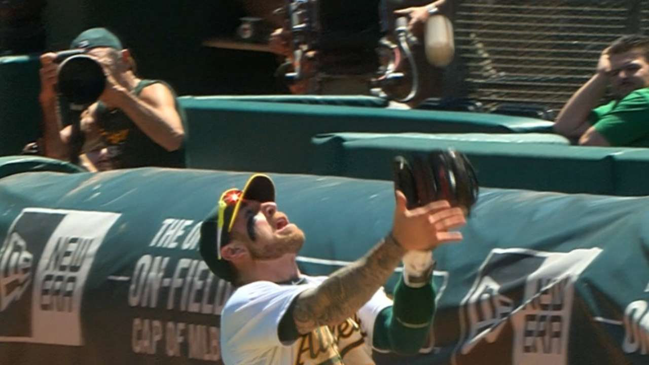 Must C: Lawrie's terrific grab