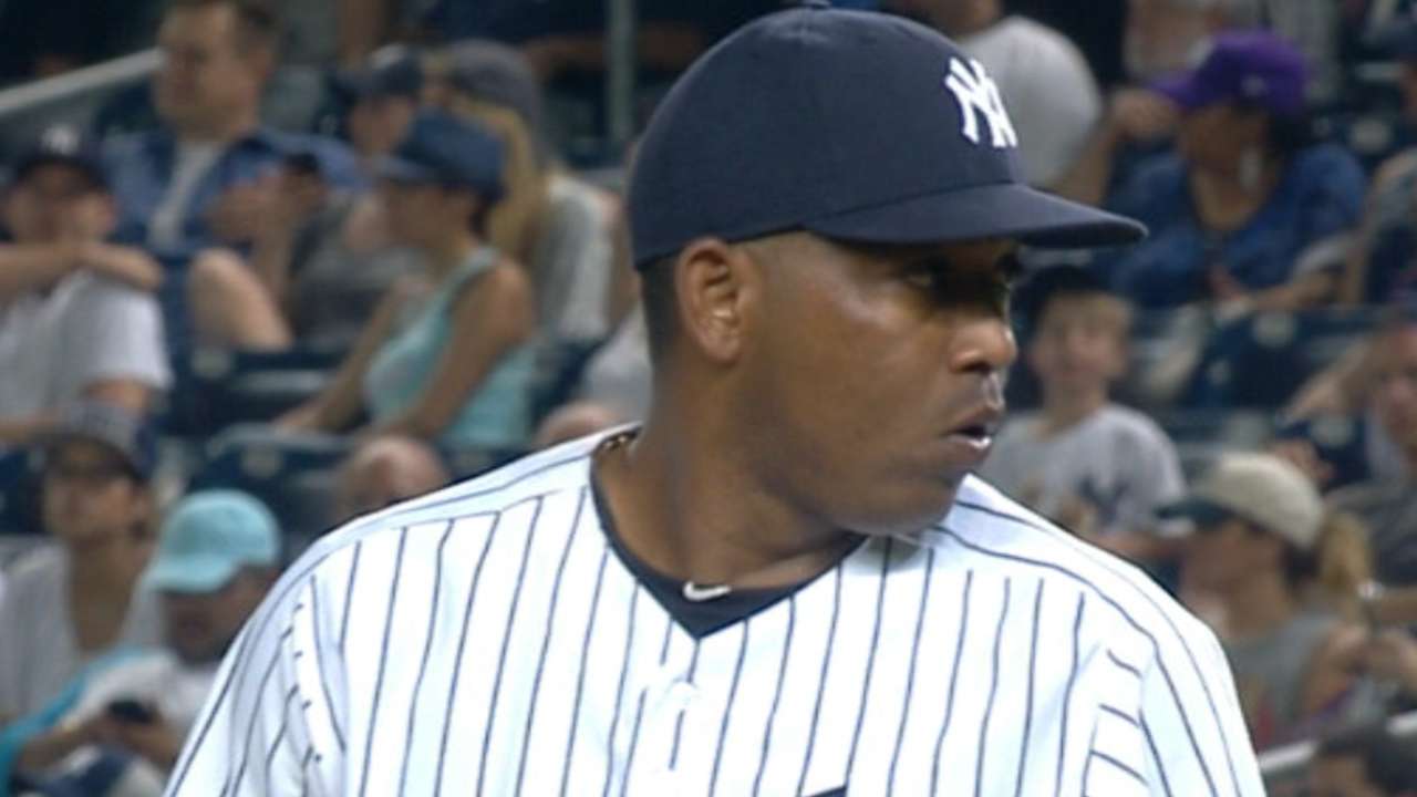 Ever-evolving Yankees 'pen adds two more righties