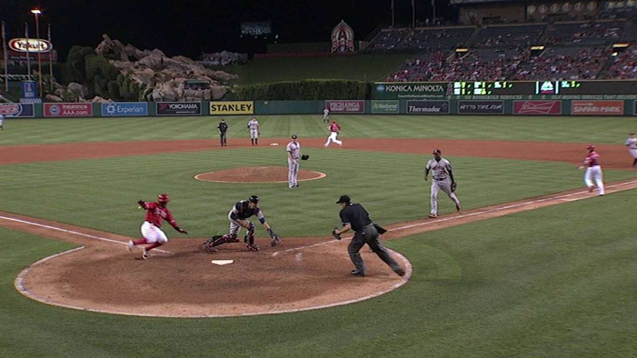 Aybar scores go-ahead run