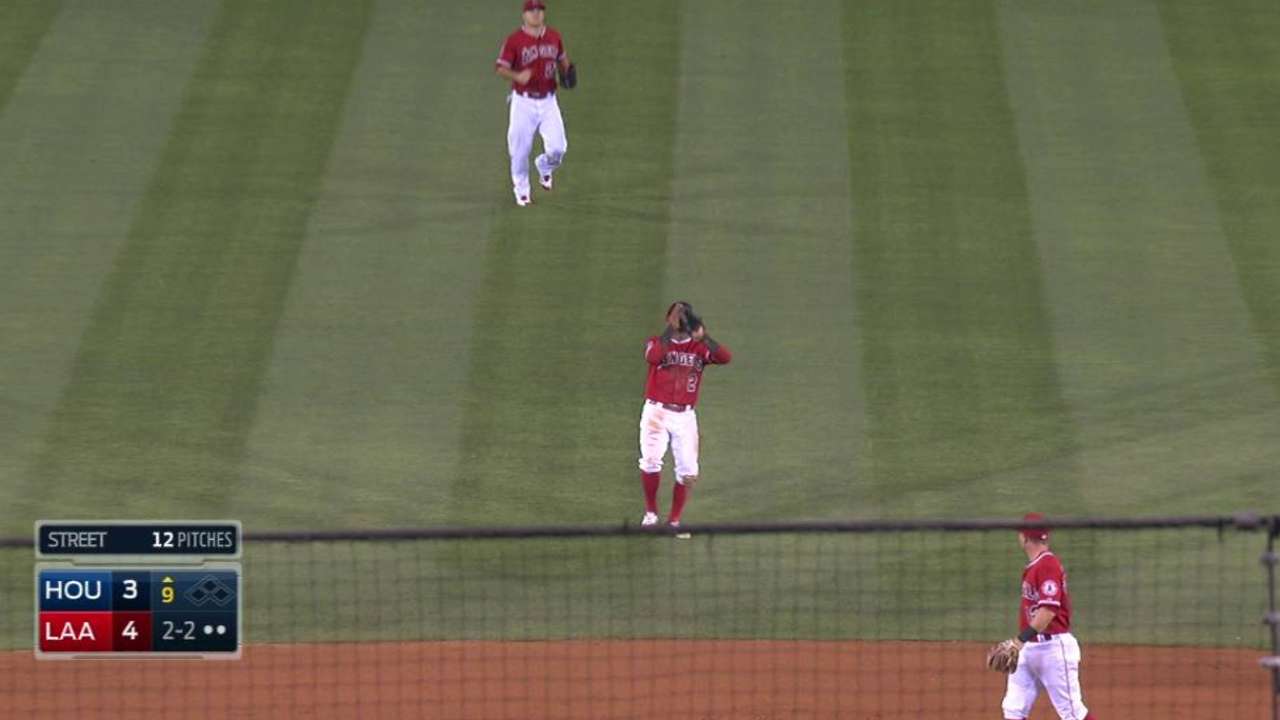 Pujols homers twice as Angels edge Astros