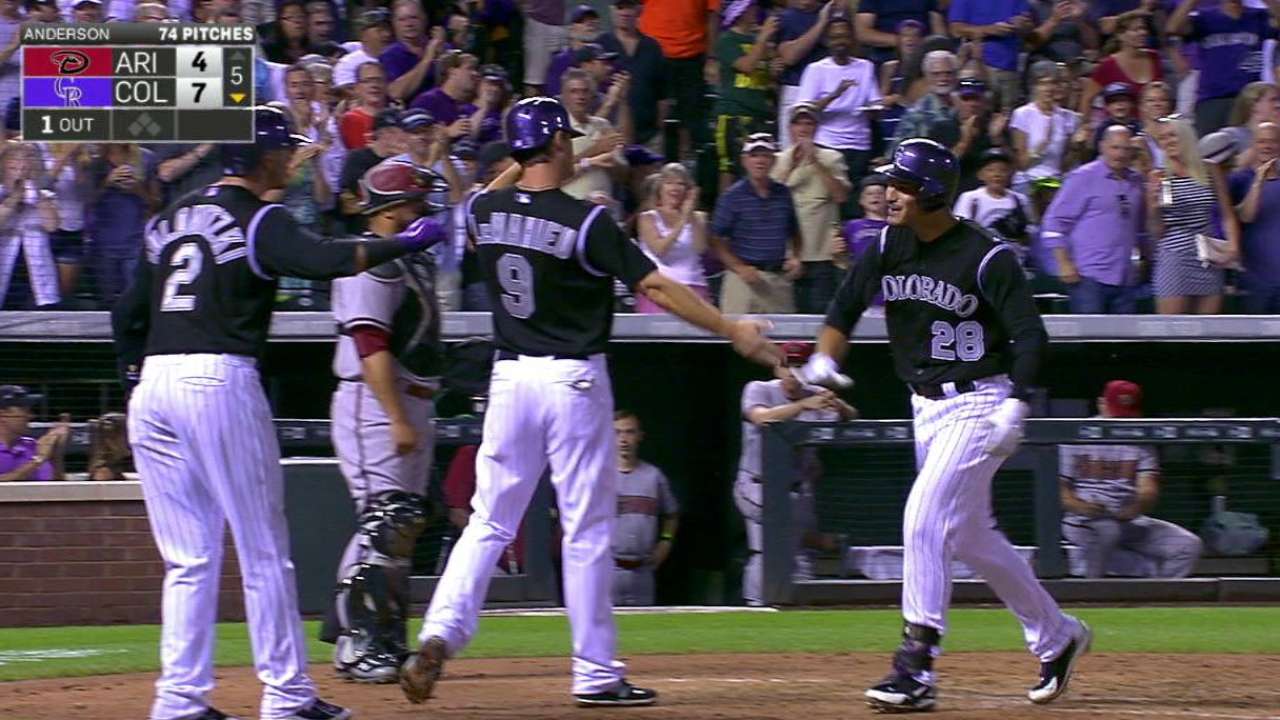 Jonrones de Arenado hundieron a D-backs en Denver